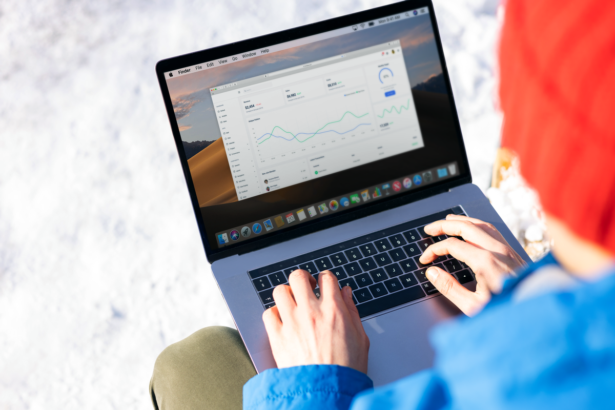 Bar chart showing 68% of small businesses improve customer retention with CRM usage based on 2023 Salesforce data